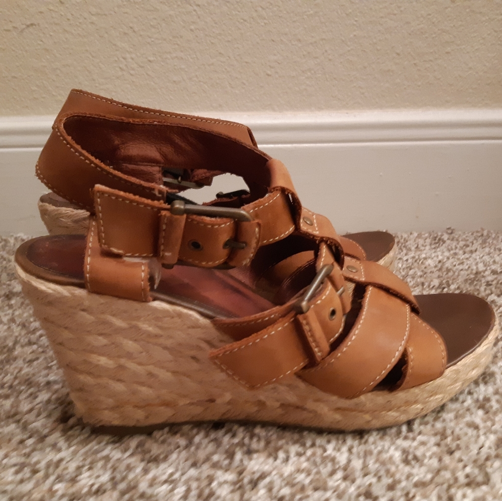 Leather wedges sandals